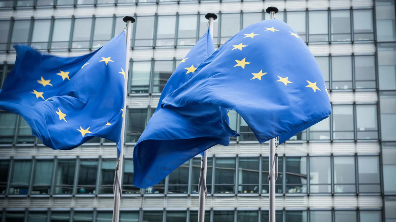 EU Commission preliminarily finds Meta apps addictive