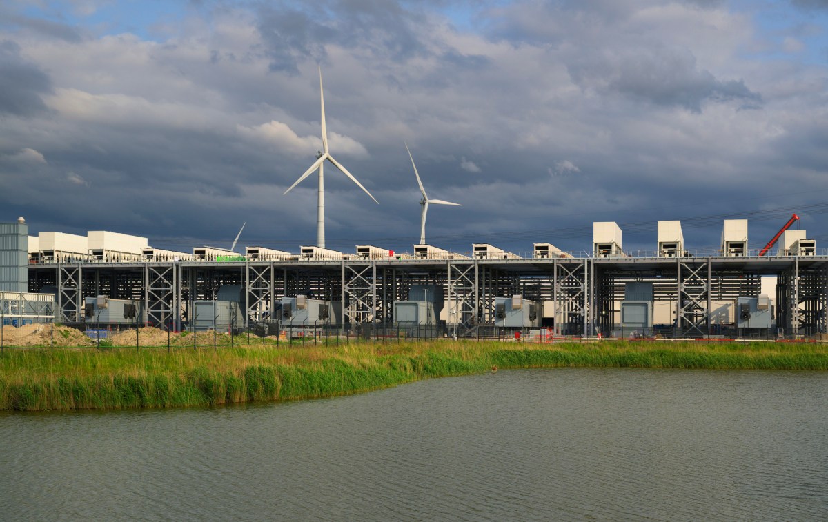 SpaceX won’t remove all of xAI’s unpermitted turbines for another year